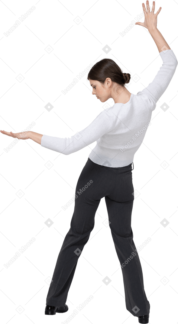 スーツダンスの女性の背面図