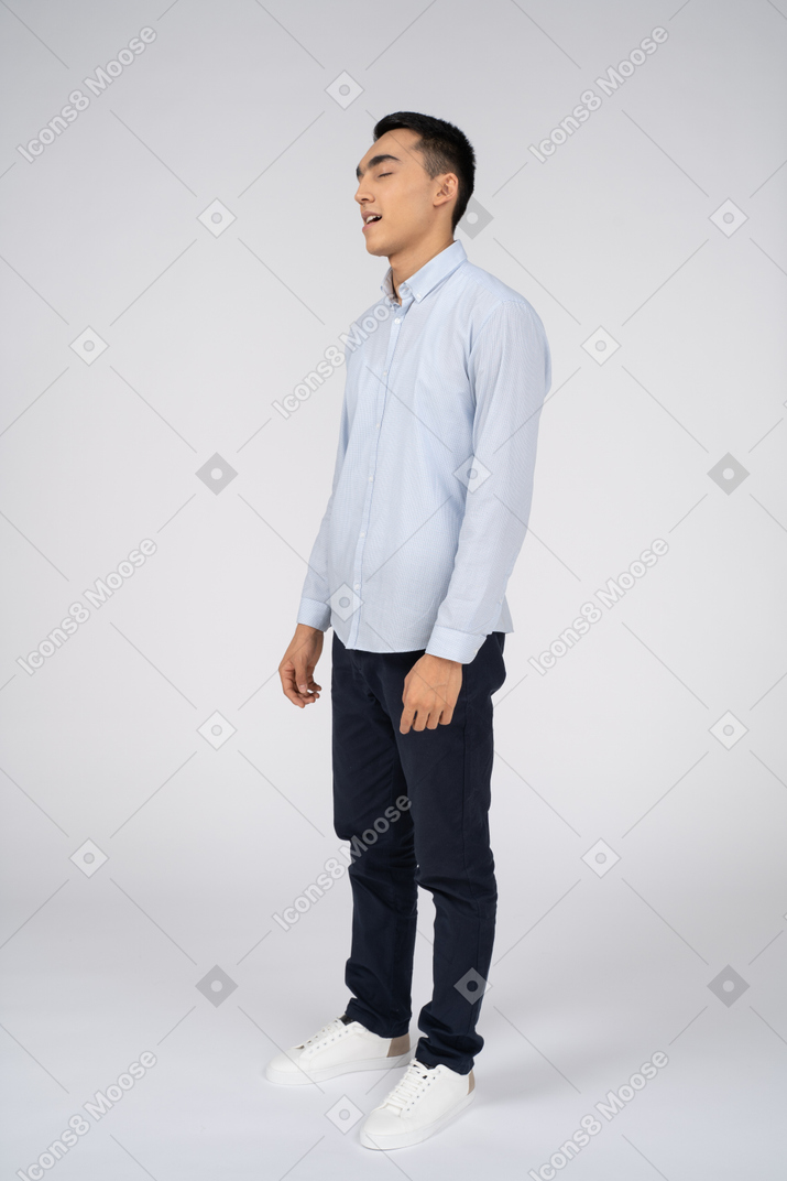 Man in casual clothes standing