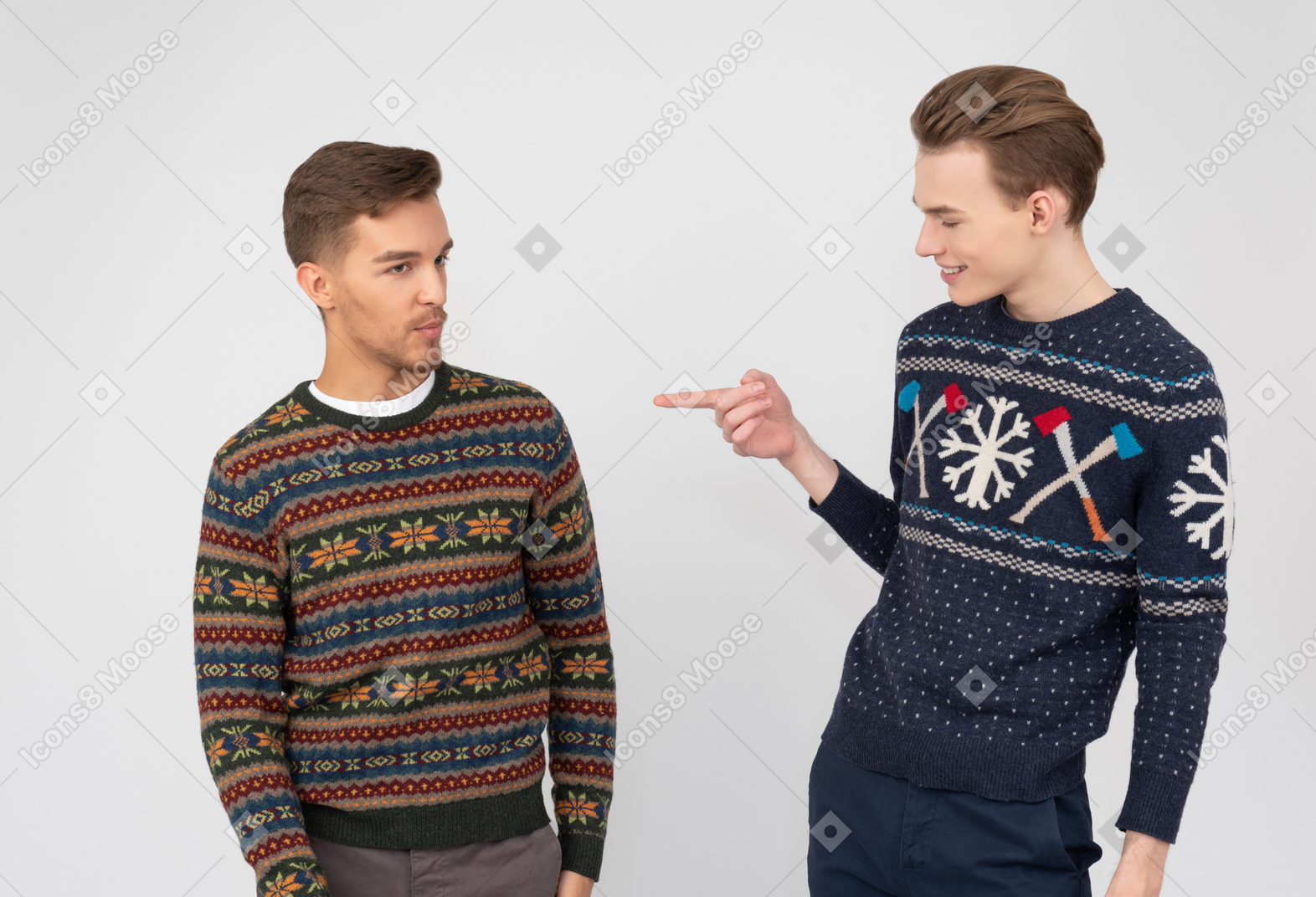 할머니는 형제 스웨터 키트를 얻었습니다.