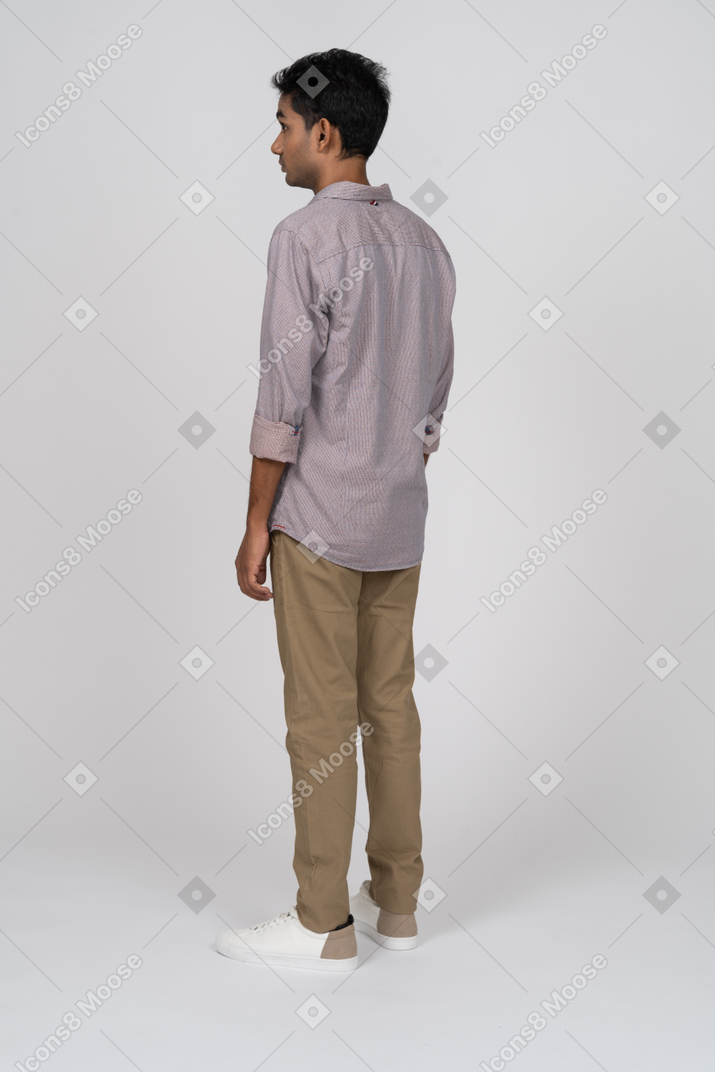 Man in casual clothes standing