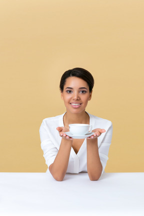 Ich genieße meine kaffeepause sehr