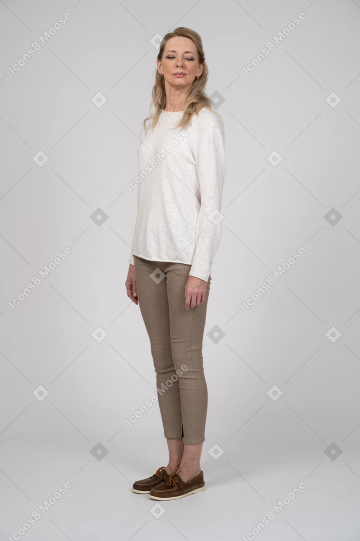 Woman in casual clothes standing