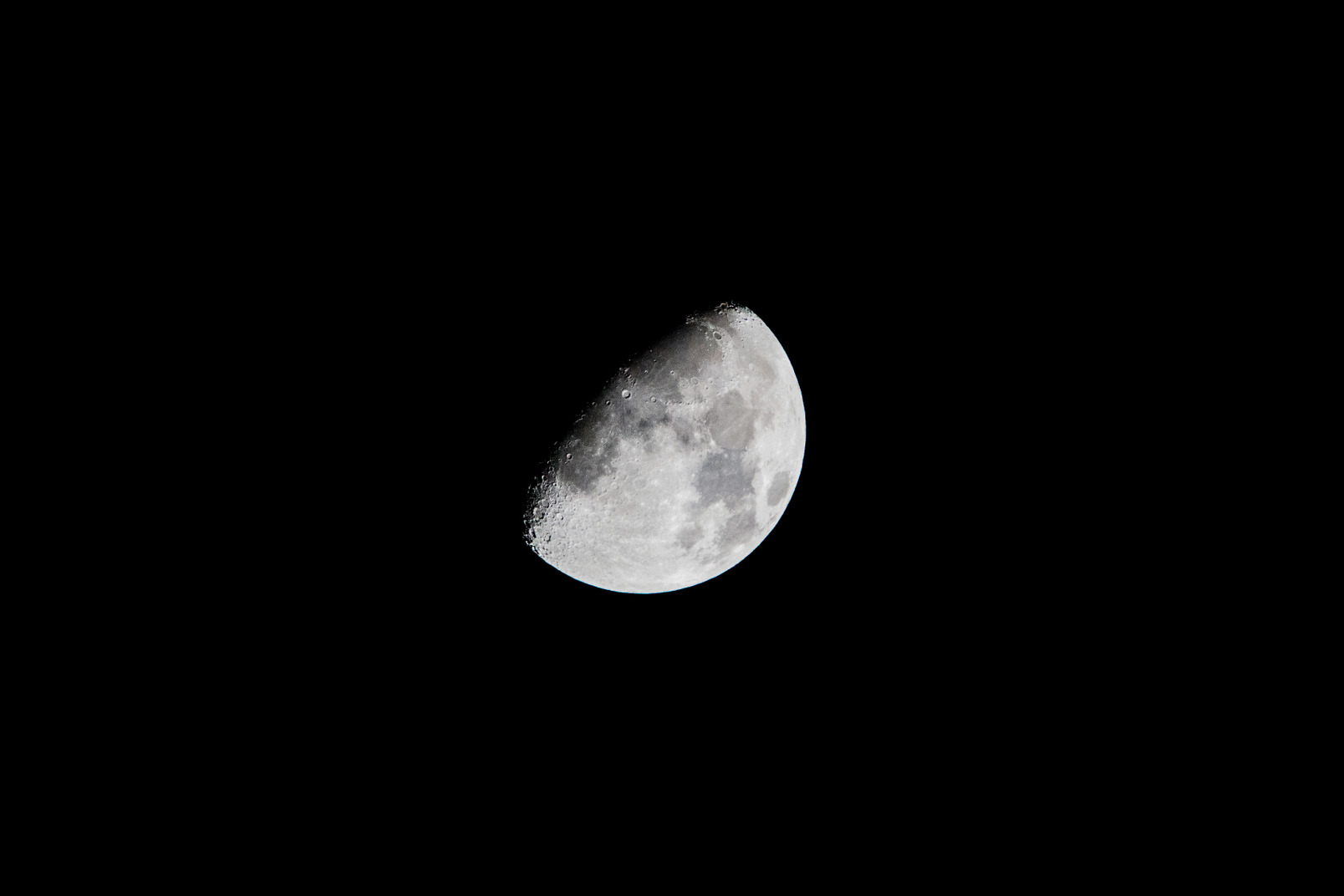 Luna en el espacio