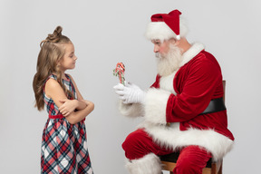 Voilà, mon enfant, c'est le bonbon traditionnel de noël