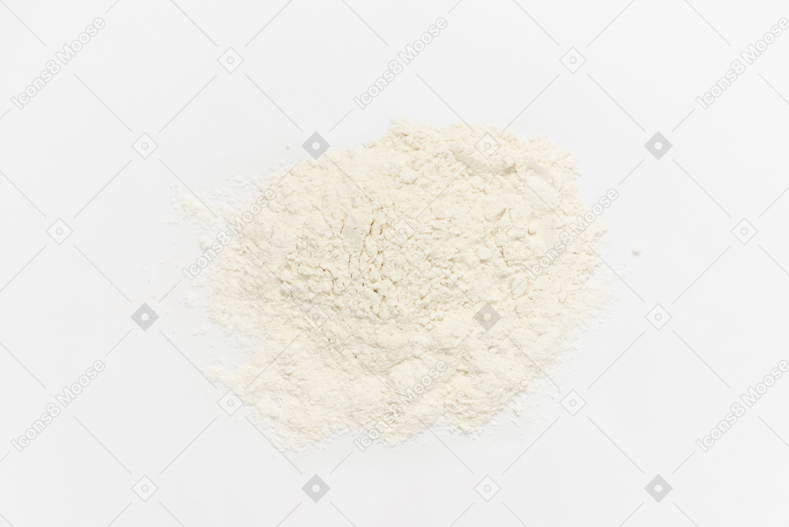 Harina en polvo sobre fondo blanco
