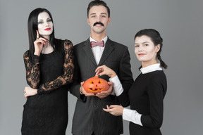 Addams family kreierte ihren eigenen kürbis