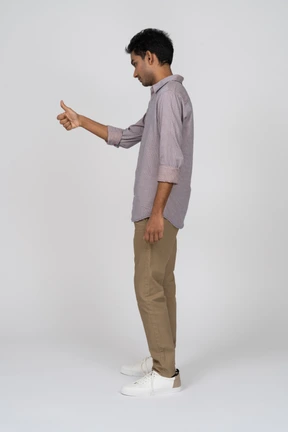 Man in casual clothes standing