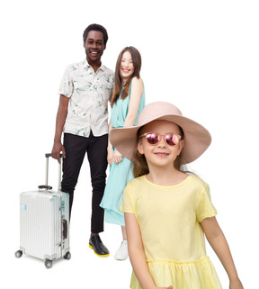 Famiglia felice pronta per una vacanza