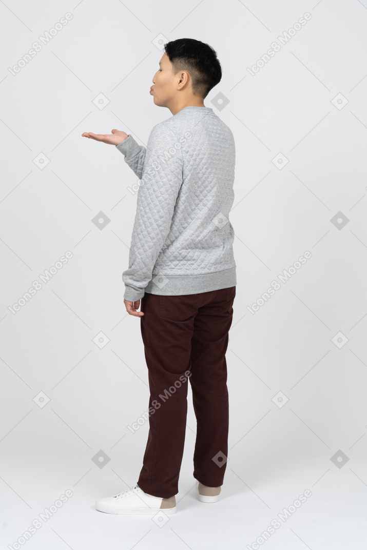 Man in casual clothes standing