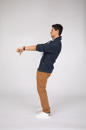 Man in casual clothes standing