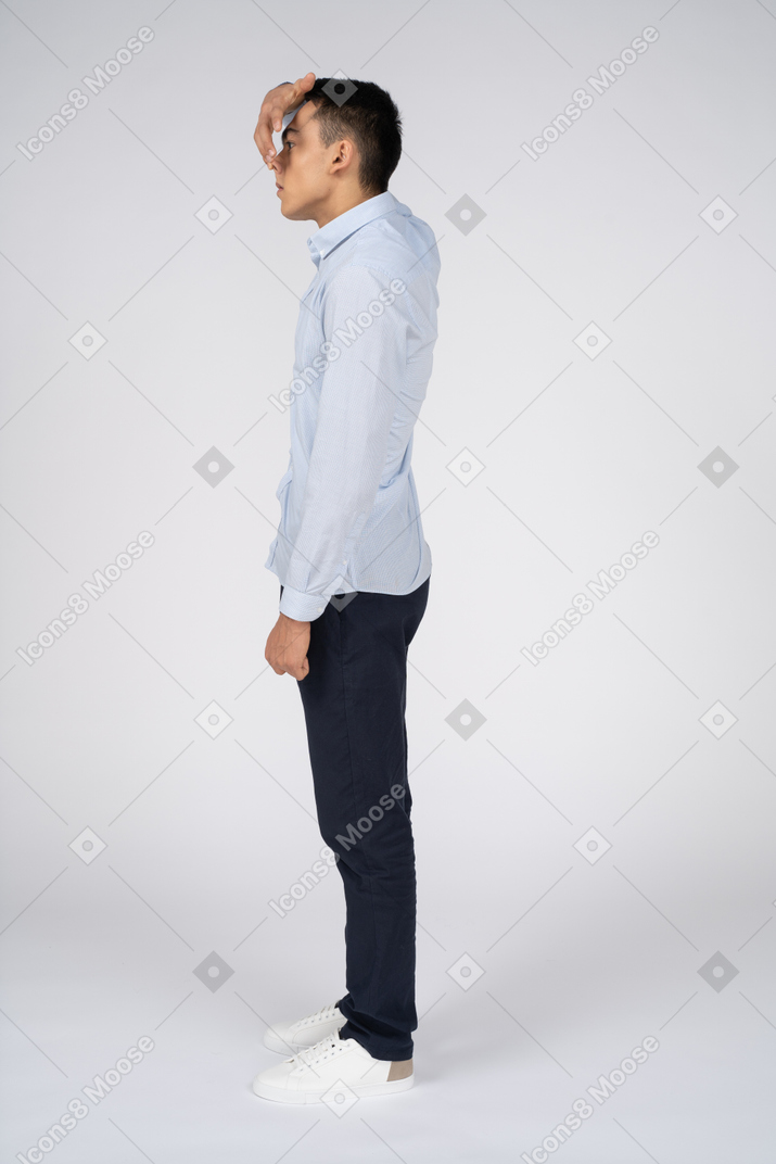 Man in casual clothes standing