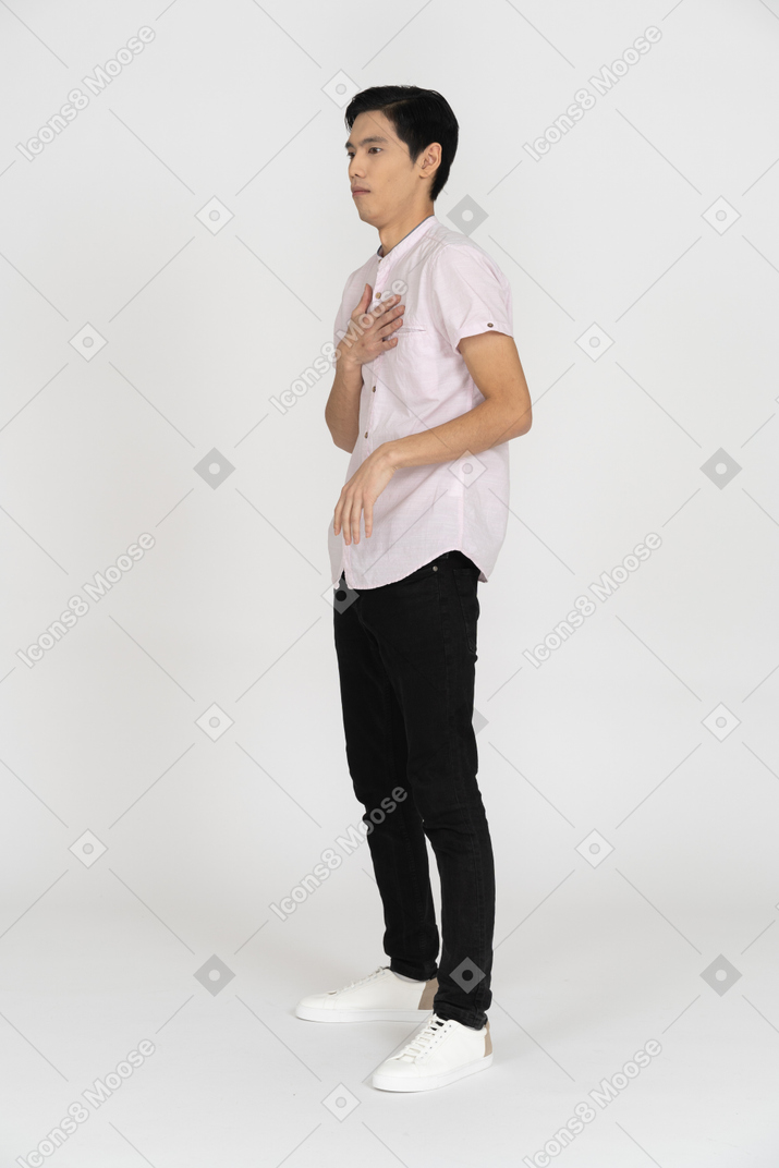 Man in casual clothes standing