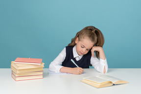 Concentré sur les devoirs