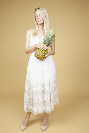 Ananas est bon pour le traitement de mariage sweeet aussi