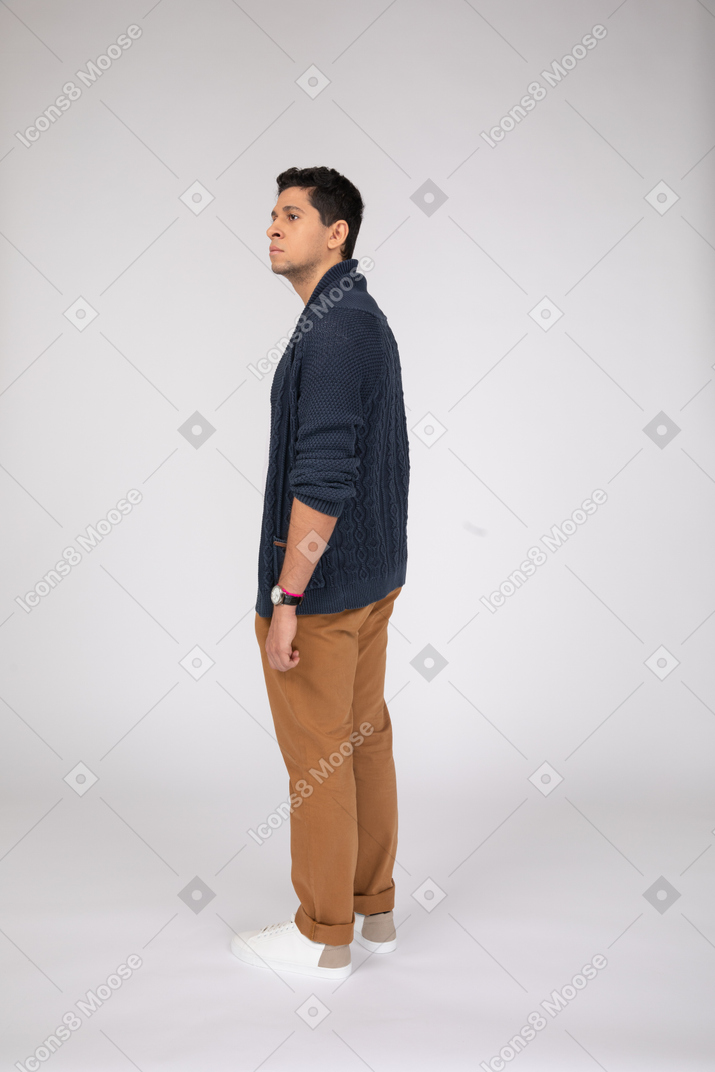 Man in casual clothes standing