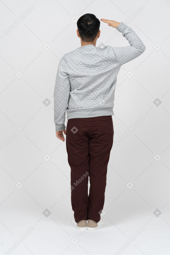 Man in casual clothes standing