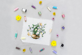 いくつかの花の刺繍を作成する