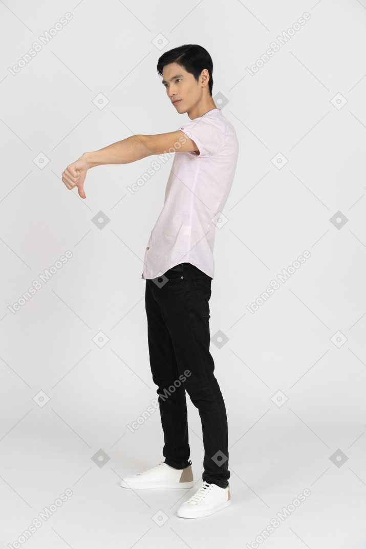 Man in casual clothes standing