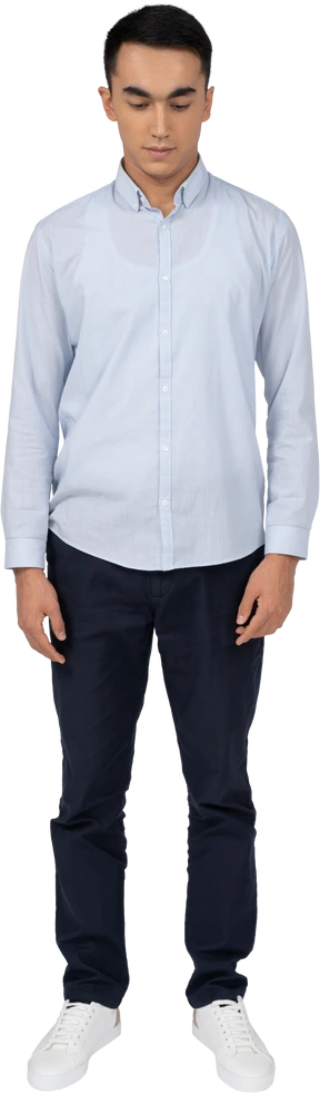 Man in casual clothes standing