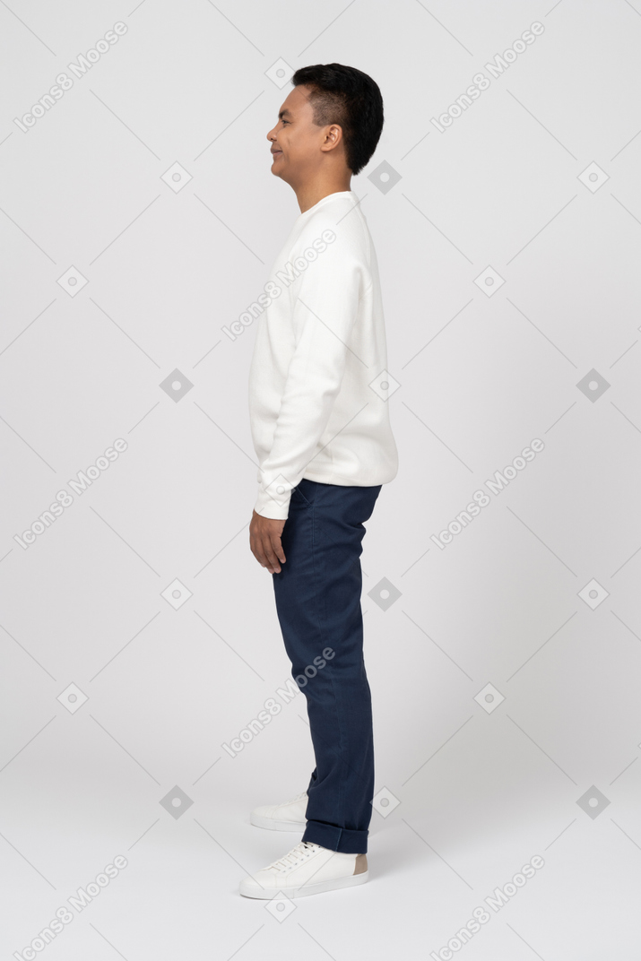 Man in casual clothes standing