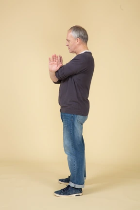 Man in casual clothes standing