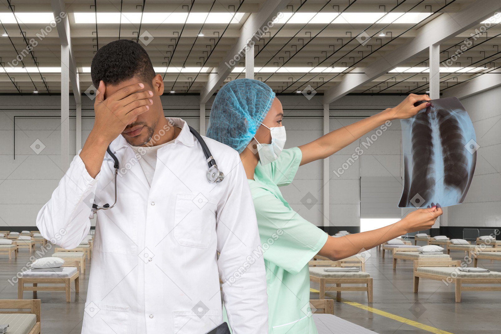 X-ray를 보고 얼굴 손바닥을 한 남자 의사 옆에 서 있는 여자 의사