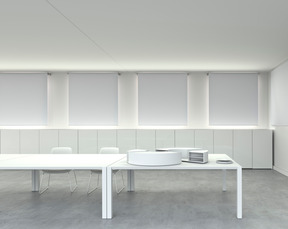 Salle de réunion blanche contemporaine