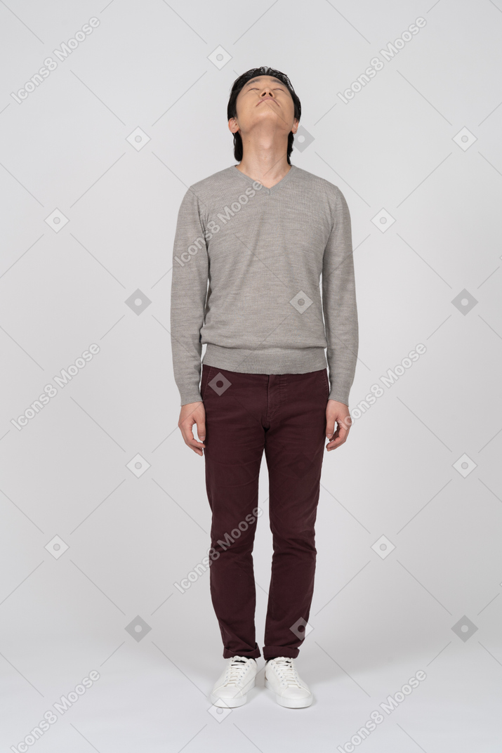 Man in casual clothes standing