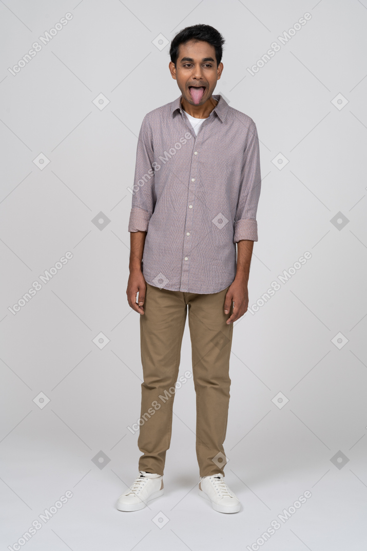 Man in casual clothes standing