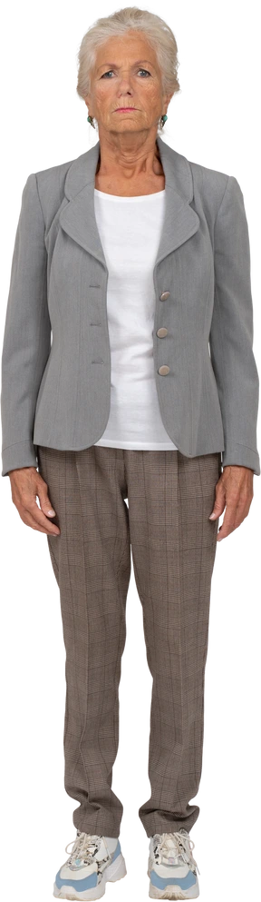 Vista frontal, de, un, anciana, mirar cámara del juez