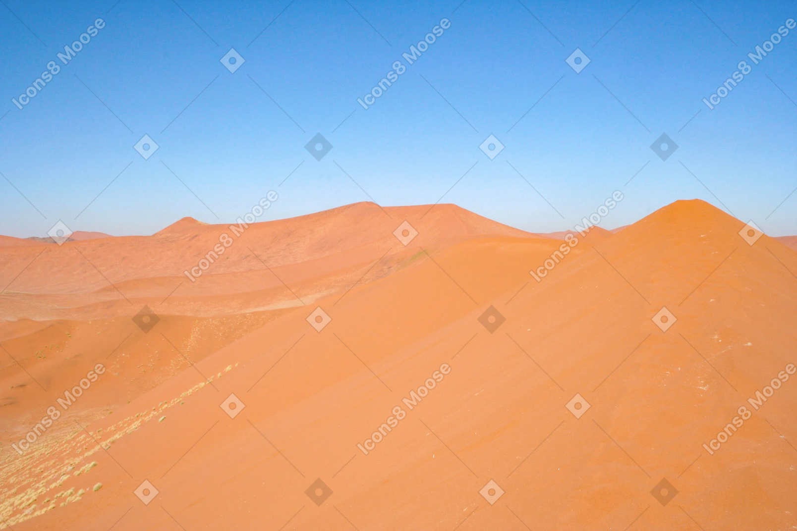 Dunes et ciel bleu