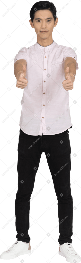 Man in casual clothes standing