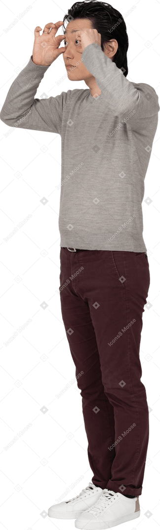 Man in casual clothes standing