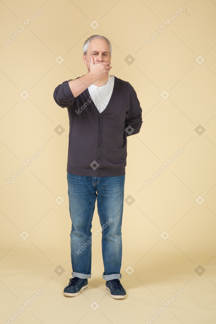 Man in casual clothes standing