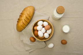 Beau petit déjeuner à la campagne