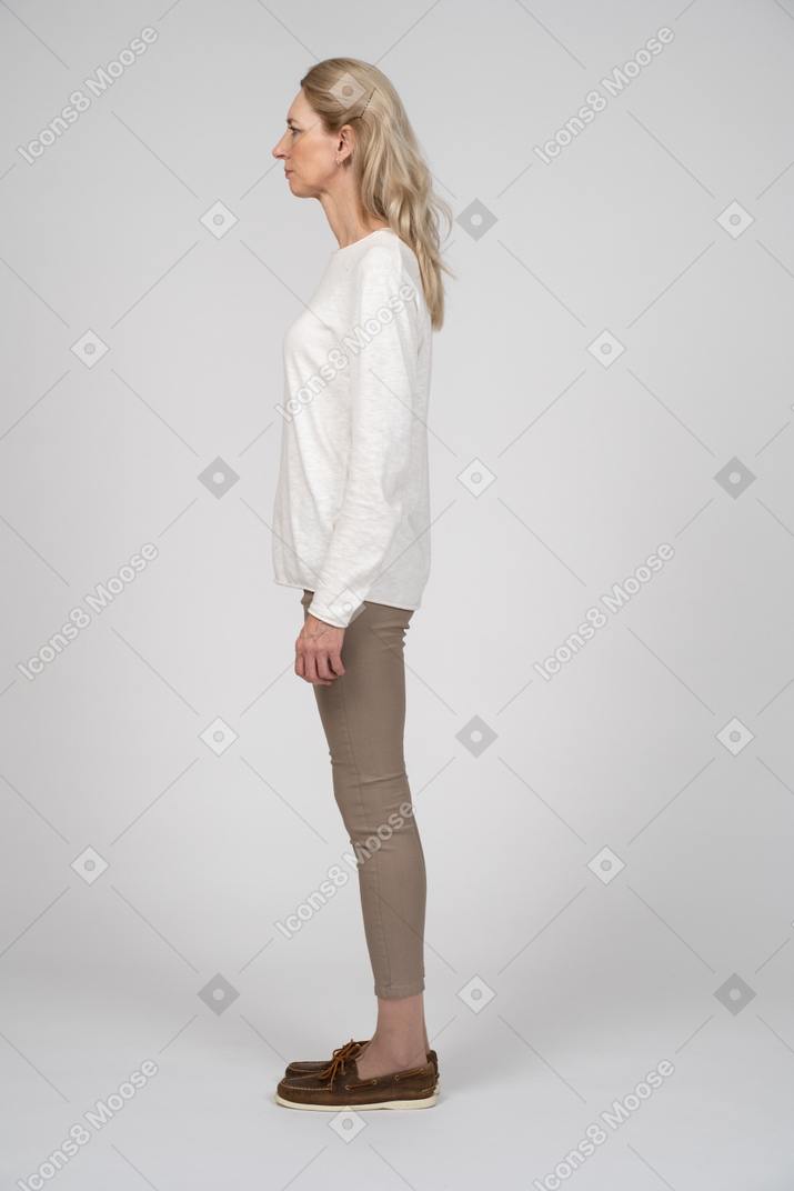 Woman in casual clothes standing