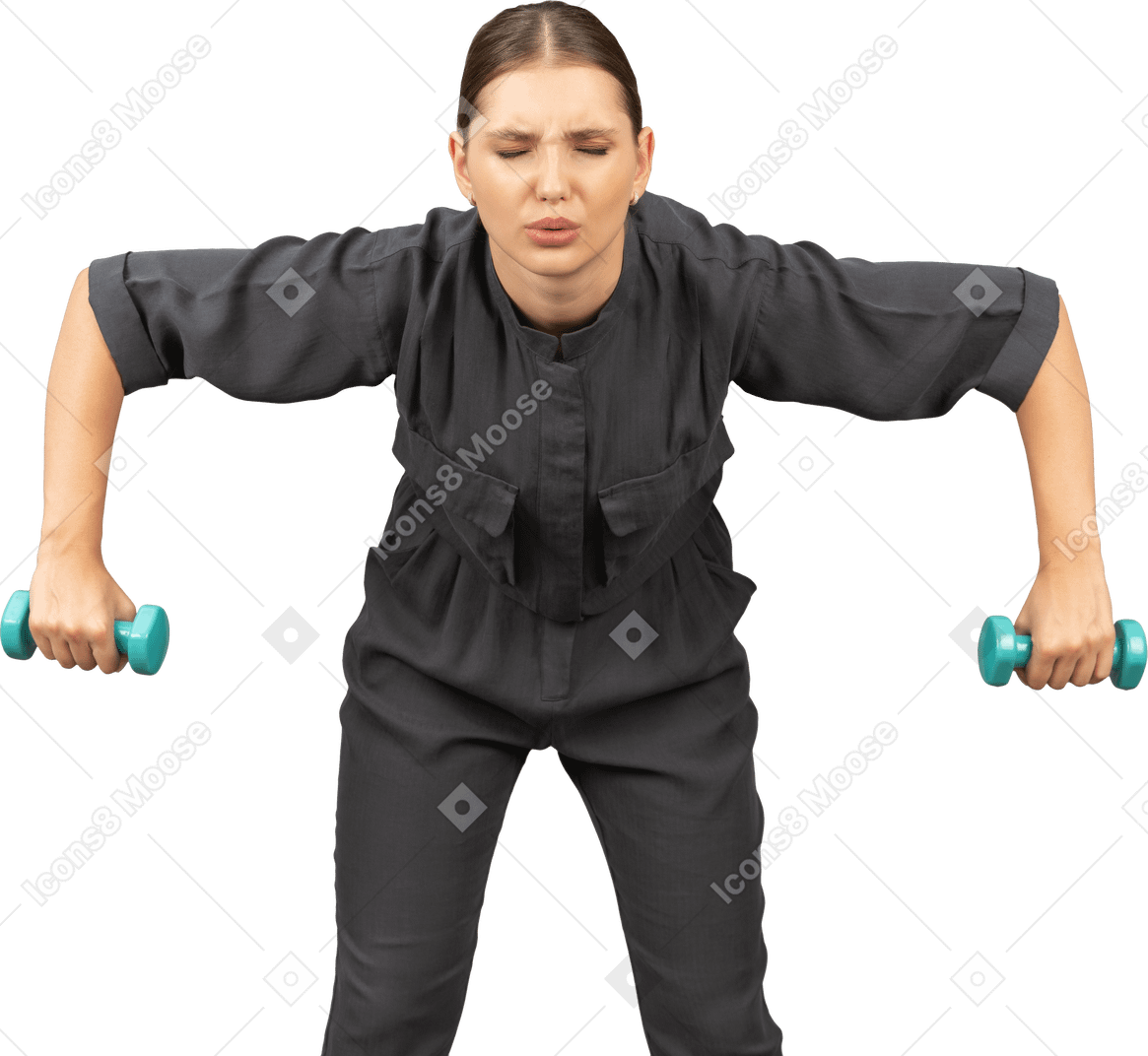 Vista frontale di una giovane donna in tuta che fa esercizi con manubri