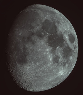 Luna nello spazio