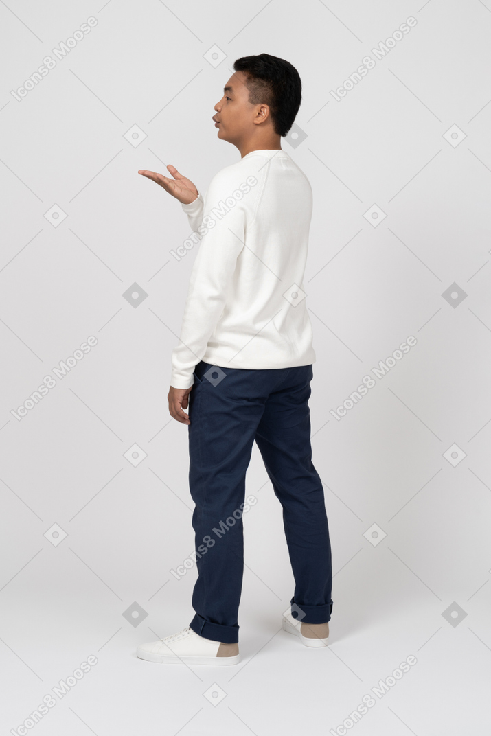 Man in casual clothes standing