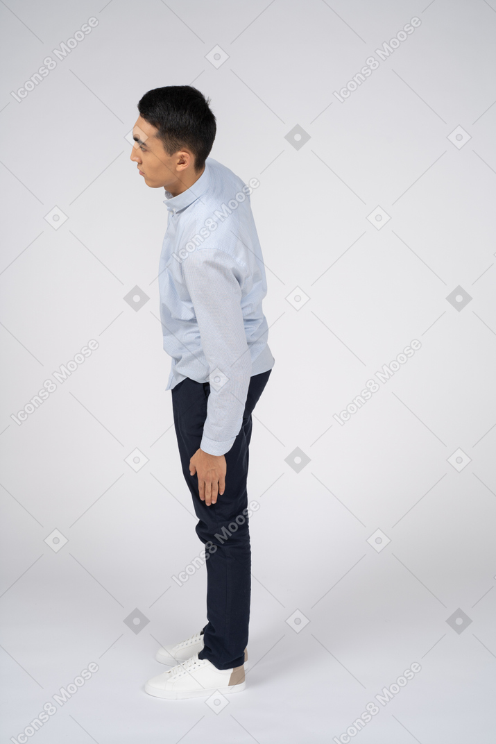 Man in casual clothes standing