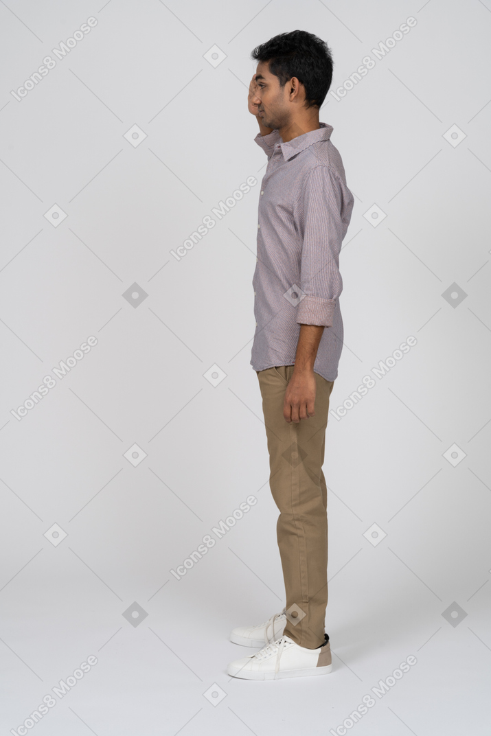 Man in casual clothes standing