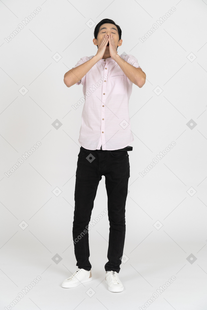 Man in casual clothes standing