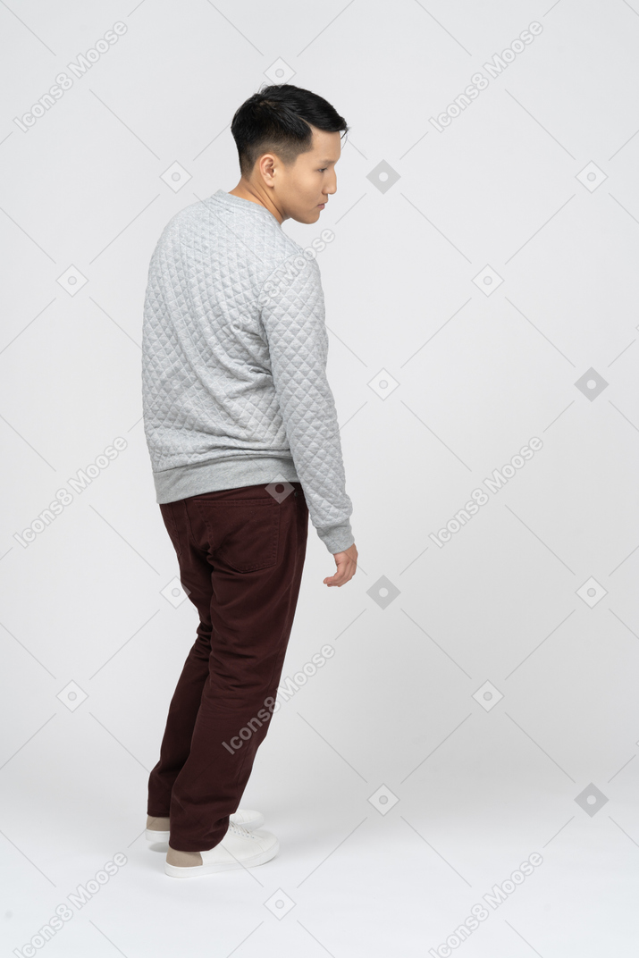 Man in casual clothes standing