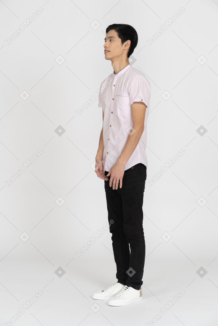 Man in casual clothes standing