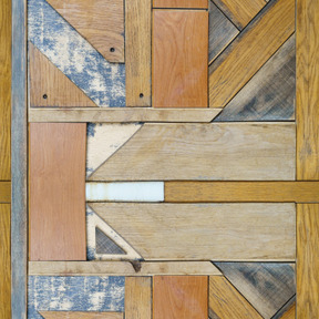 Tavole di legno di diverse dimensioni e forme