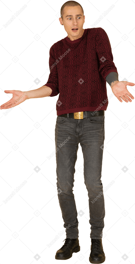 Вид спереди удивленного молодого человека в красном пуловере, раскинувшего руки