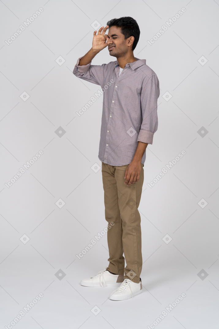 Man in casual clothes standing