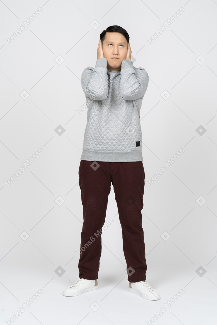 Man in casual clothes standing