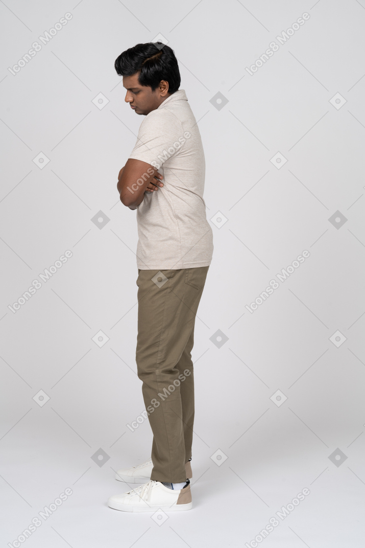 Man in casual clothes standing