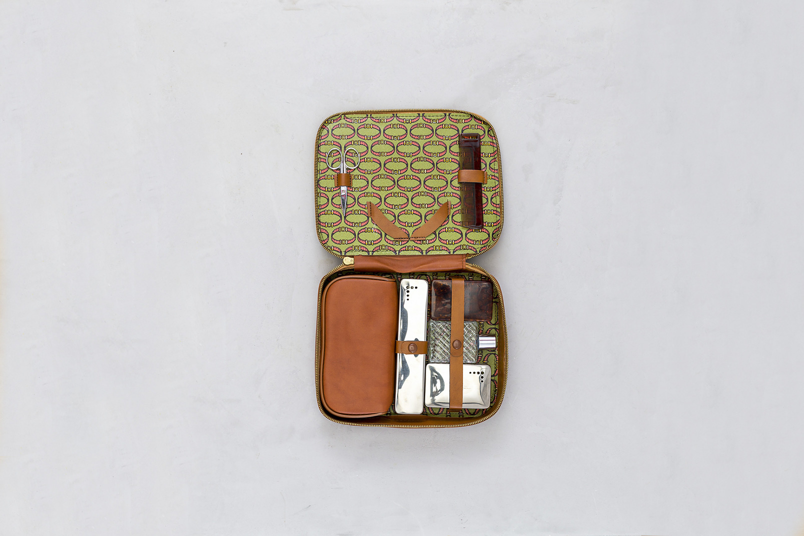 Comfortable and useful kit for 'on the road' cases